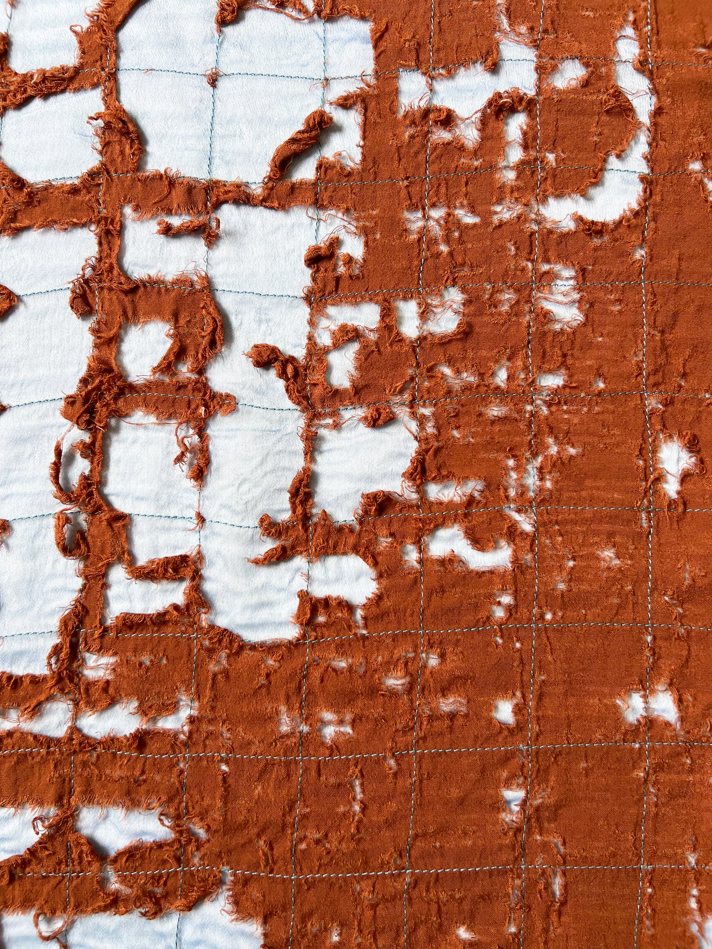 האדמה החמה_יצירת טקסטיל בשכבות