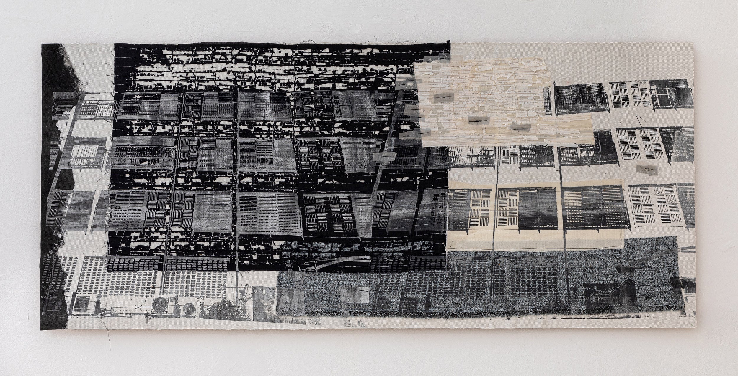 לאלה מונוכרום