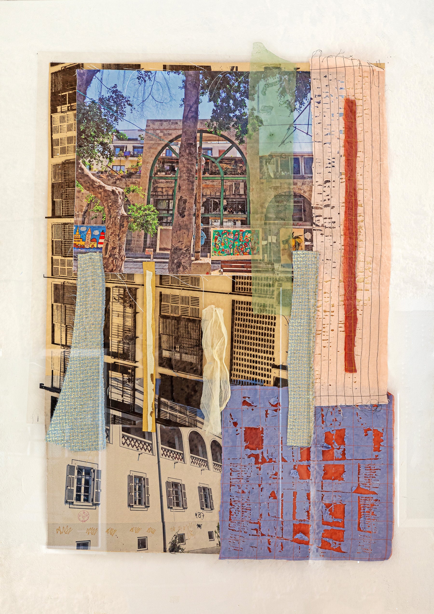 חלון למרקמים של יפו - אמנות קולאז
