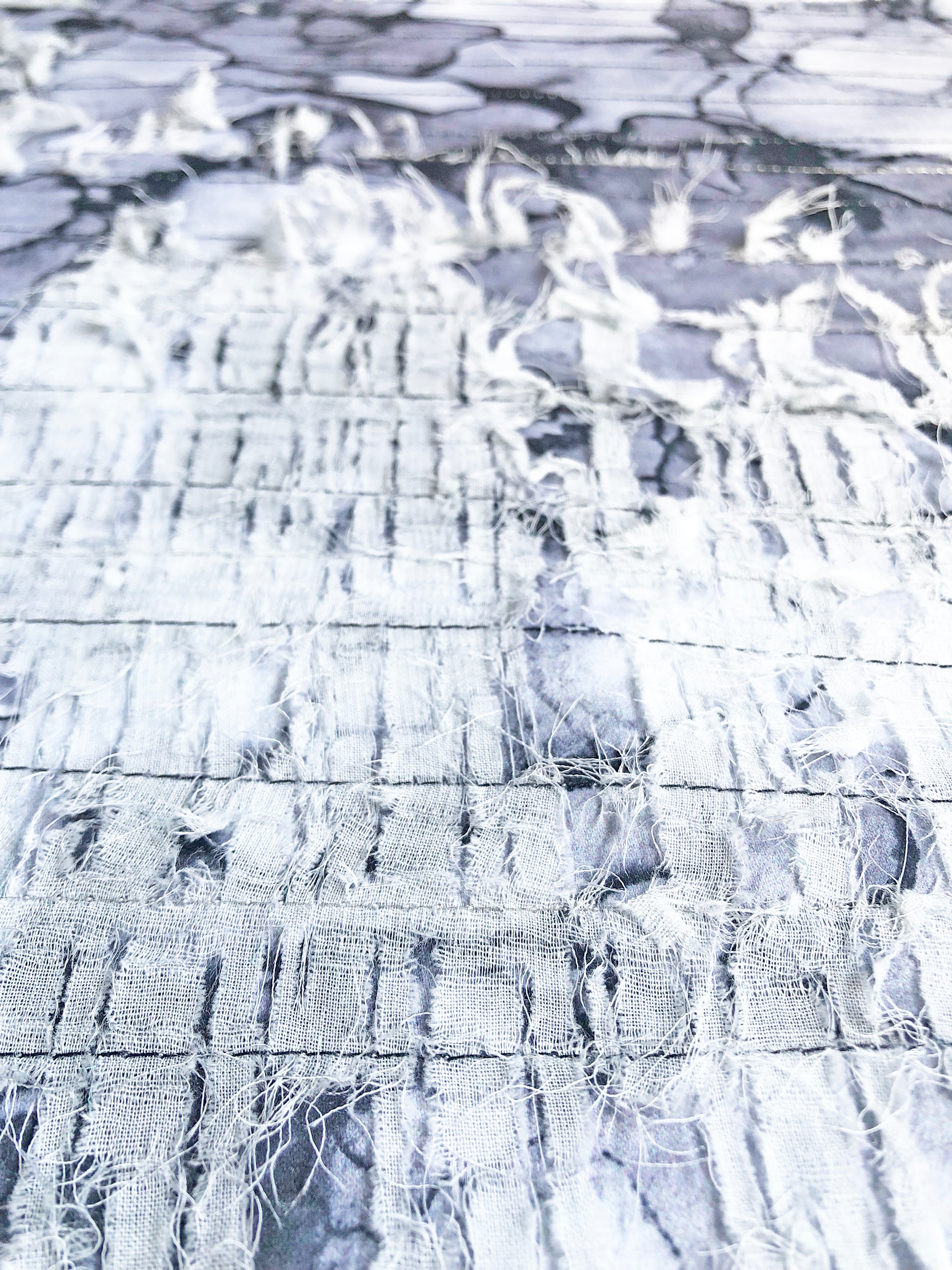 לבן_יצירת אמנות טקסטיל