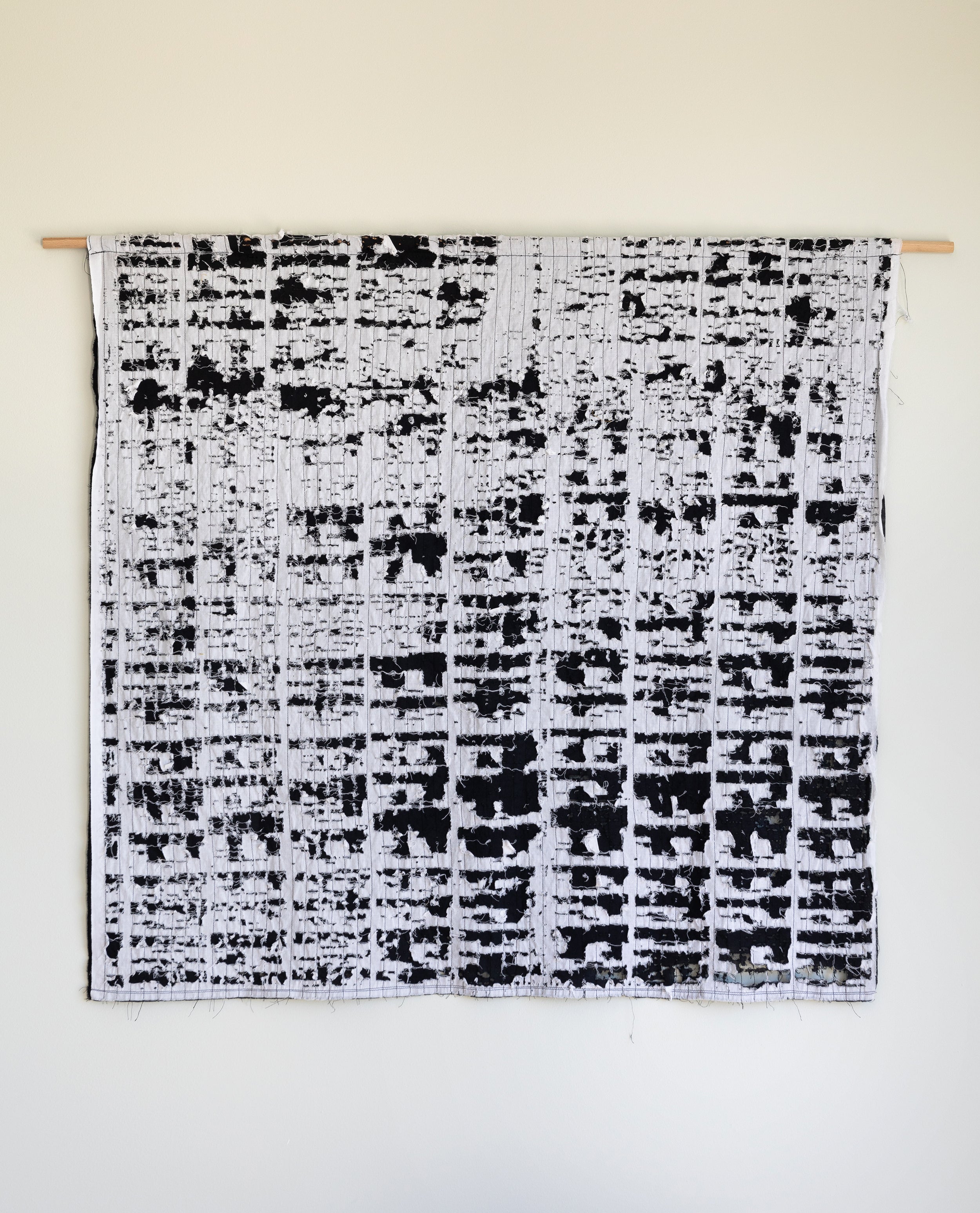 וול פיס שחור לבן חשוף