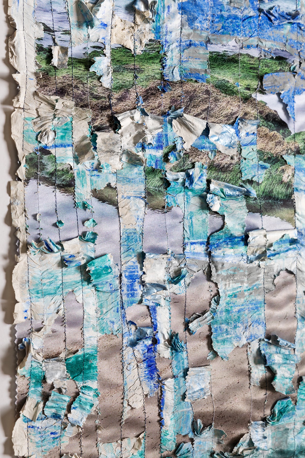 ים של אושר באפור וטורקיז